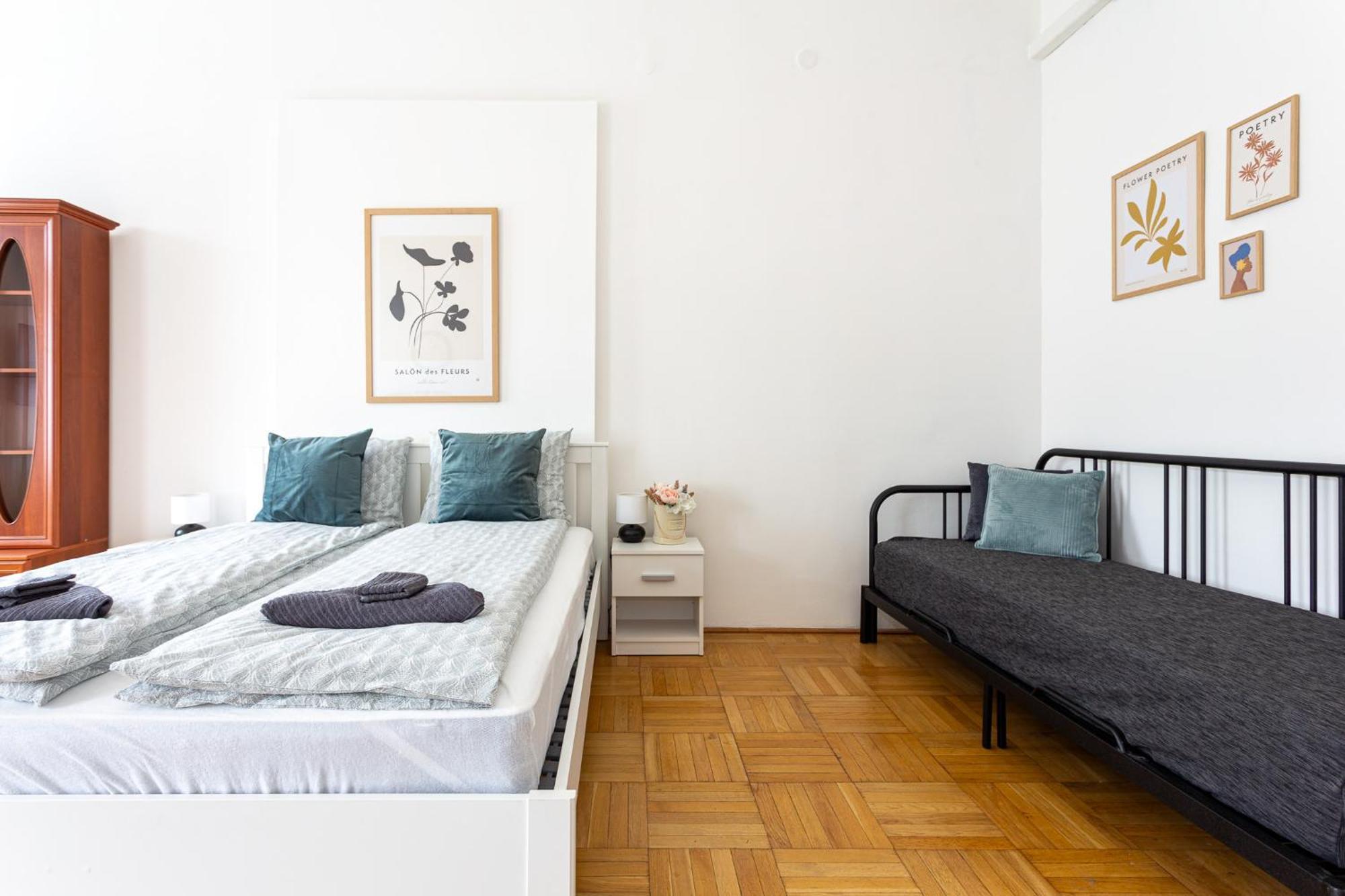 Urania Apartments บูดาเปสต์ ภายนอก รูปภาพ