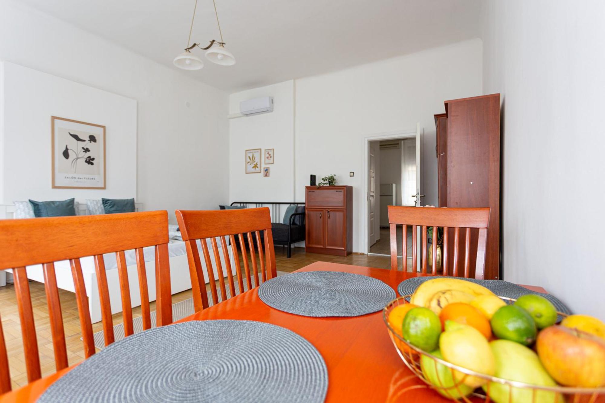 Urania Apartments บูดาเปสต์ ภายนอก รูปภาพ